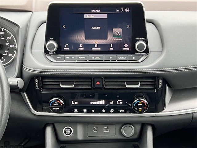 2022 Nissan Rogue SV photo 19