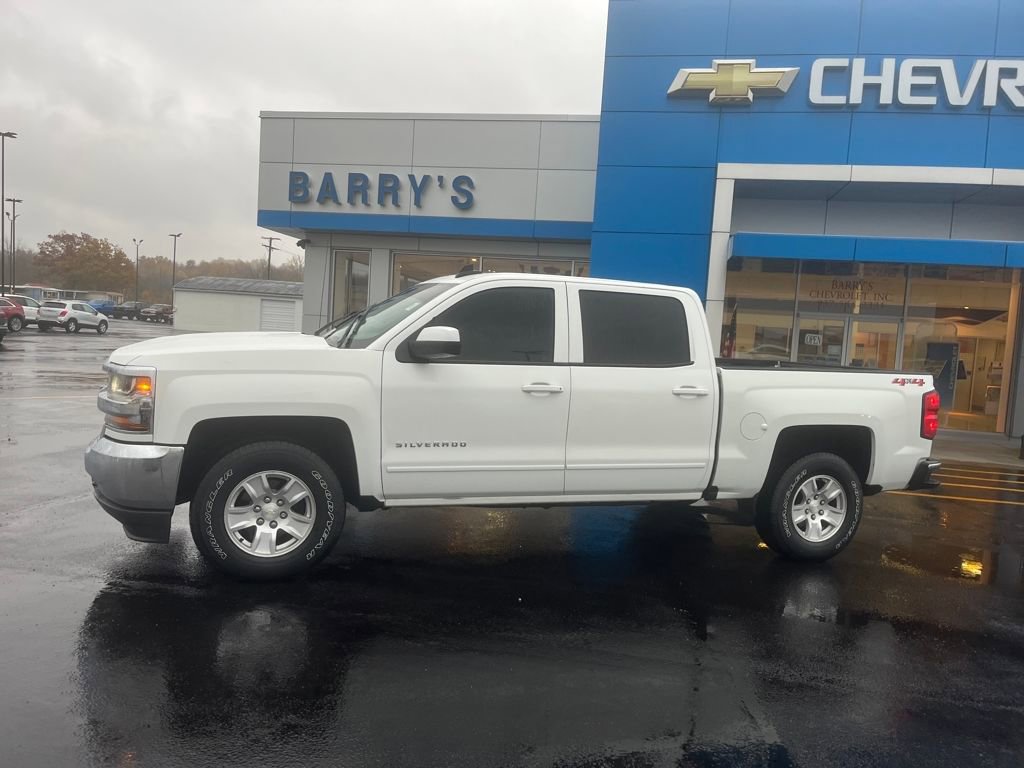Used 2018 Chevrolet Silverado 1500 LT with VIN 3GCUKREC9JG133081 for sale in West Union, OH