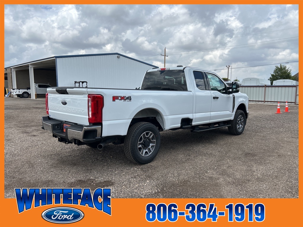 2025 Ford F-350 XLT photo 7