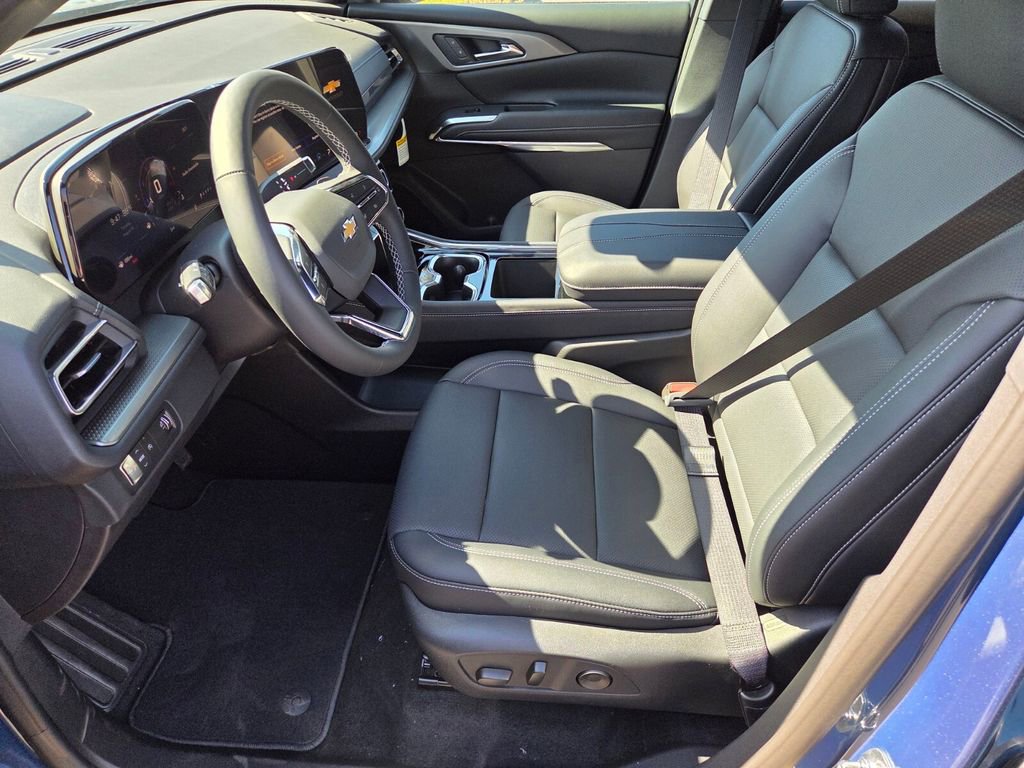 2026 Chevrolet Traverse photo 4
