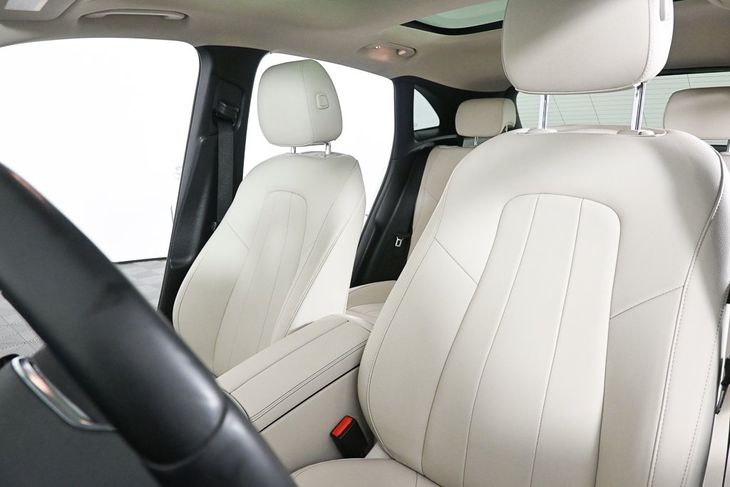 2021 Mercedes Benz GLA 250 4MATIC photo 2