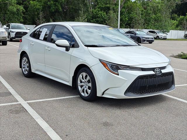 2020 Toyota Corolla LE photo 2