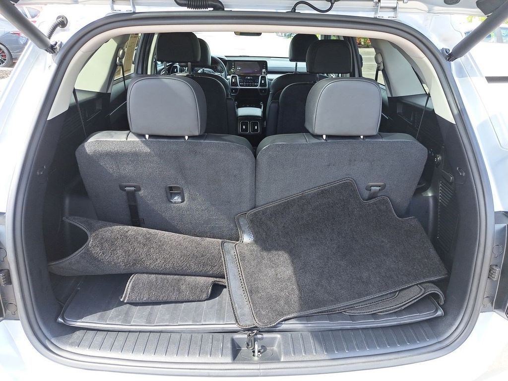 2023 Kia Sorento Hybrid EX photo 13