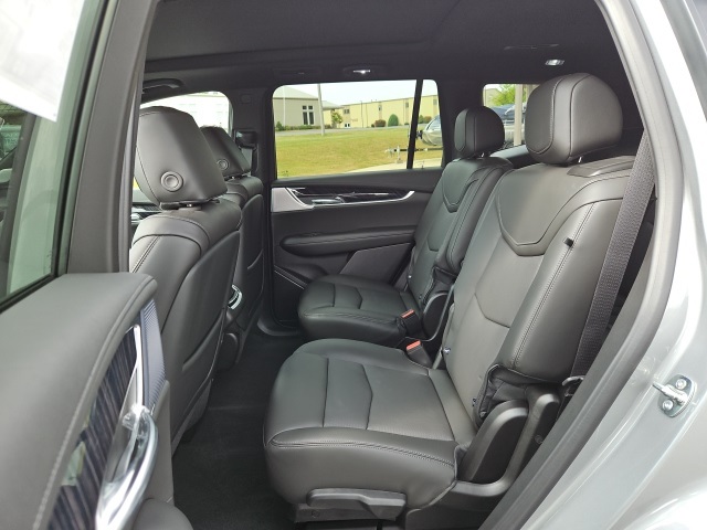 2025 Cadillac XT6 Premium Luxury photo 4