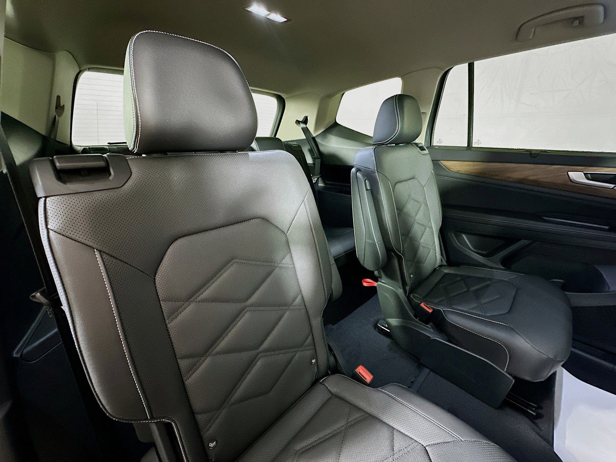 2025 Volkswagen Atlas SE Technology photo 26