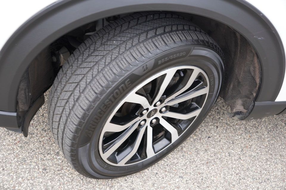2023 Ford Explorer ST-Line photo 13