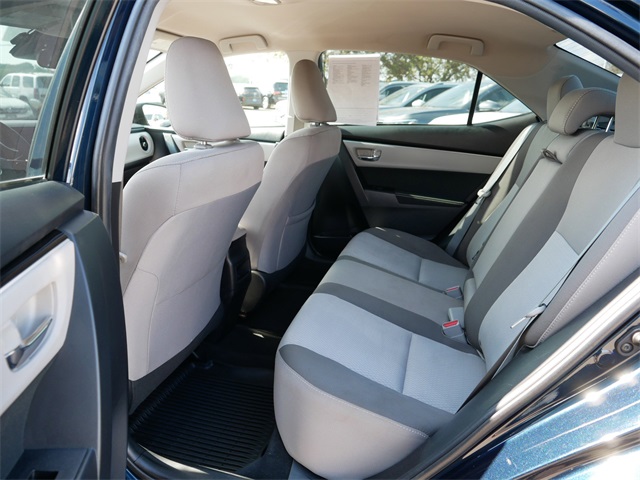 2019 Toyota Corolla LE photo 17