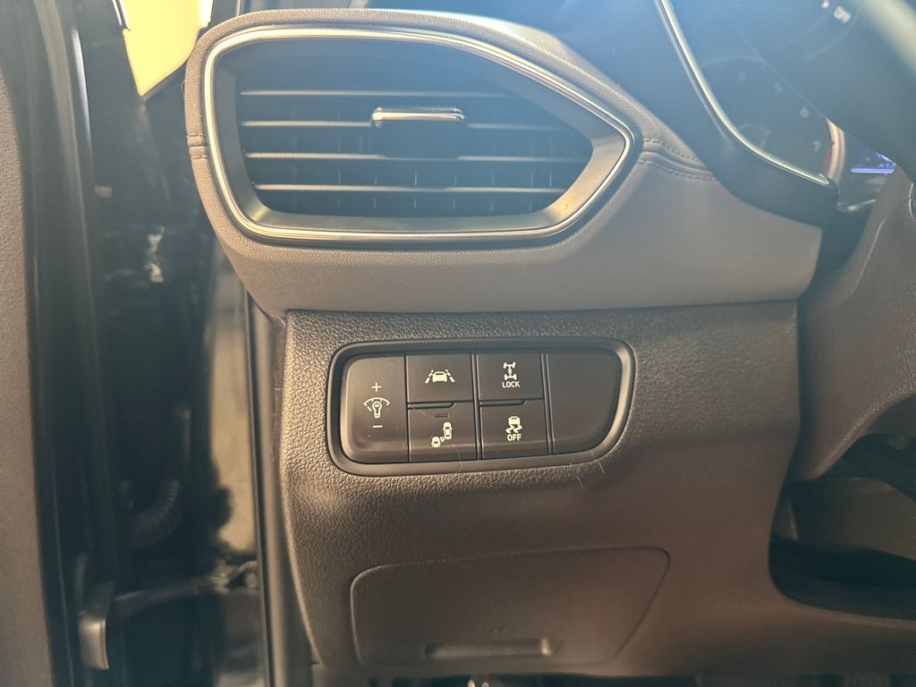 2019 Hyundai Santa Fe SE photo 15