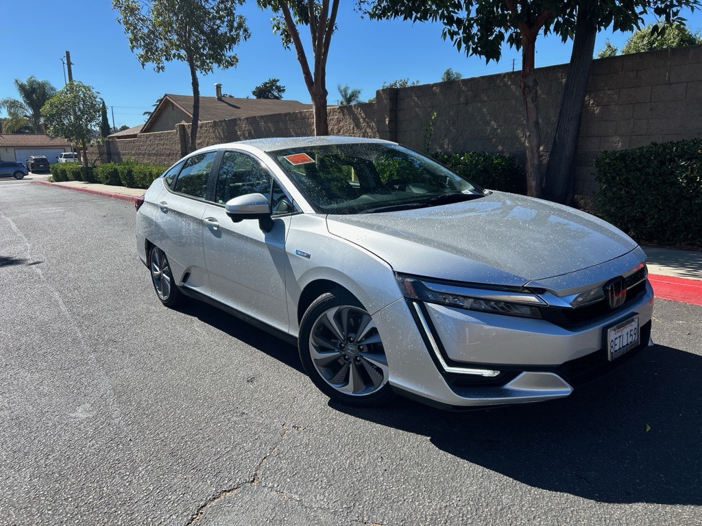 Used 2018  Honda Touring image 1