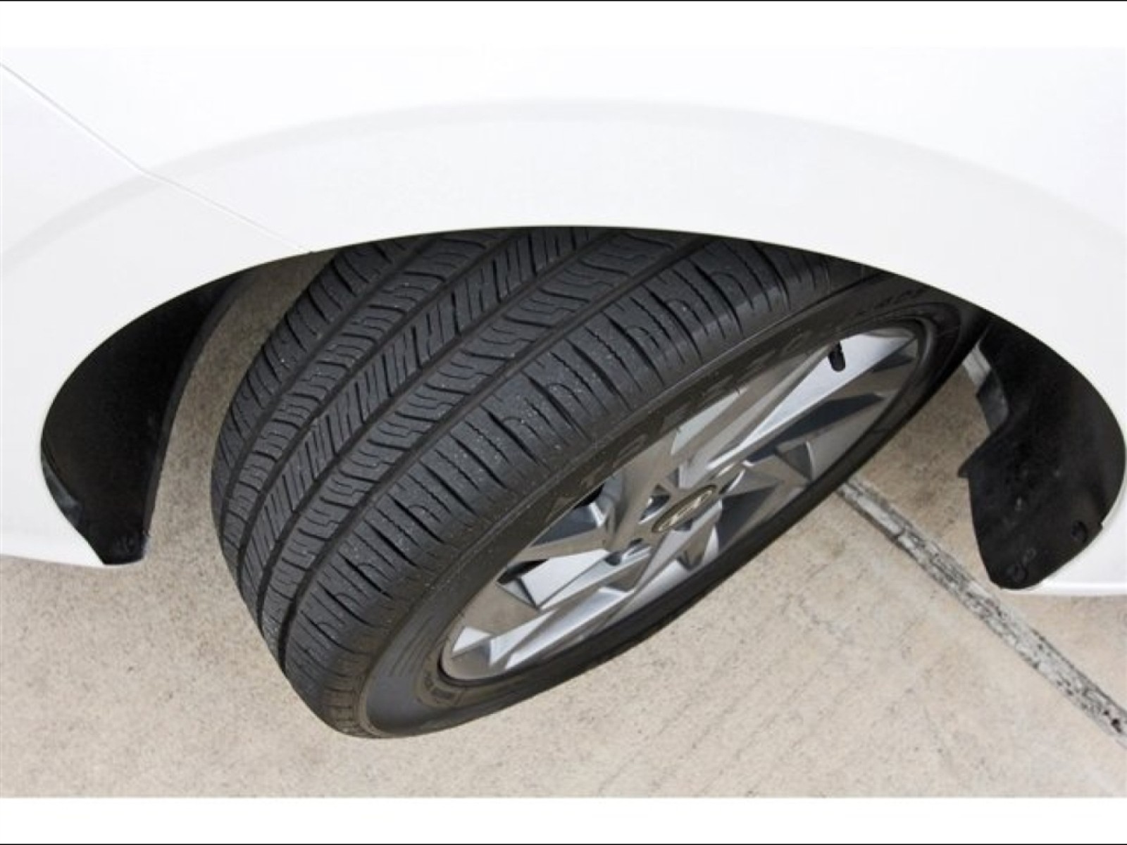 2024 Hyundai Elantra SEL White at Robbins Nissan