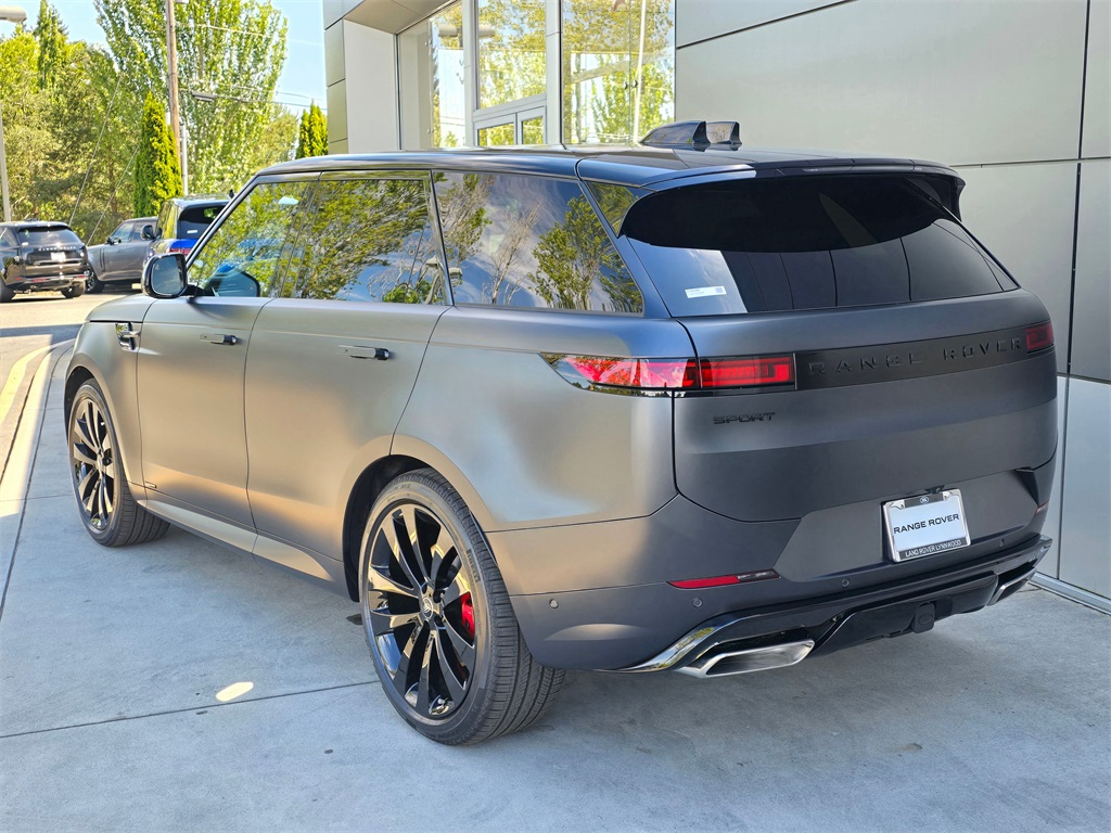 2025 Land Rover Range Rover Sport Autobiography PHEV photo 5