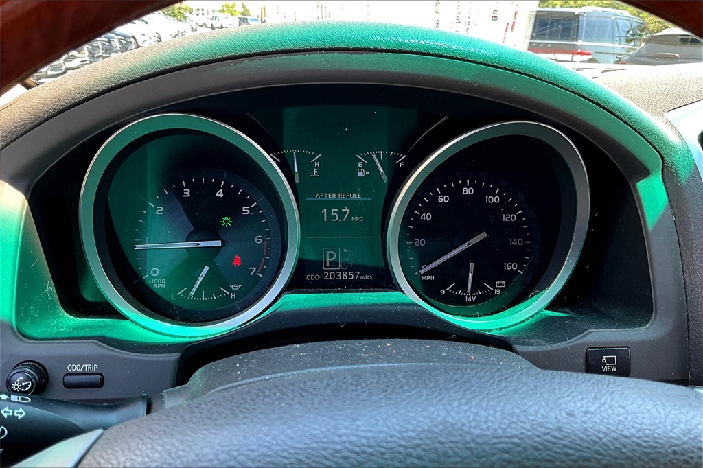 2015 Toyota Land Cruiser Base photo 13