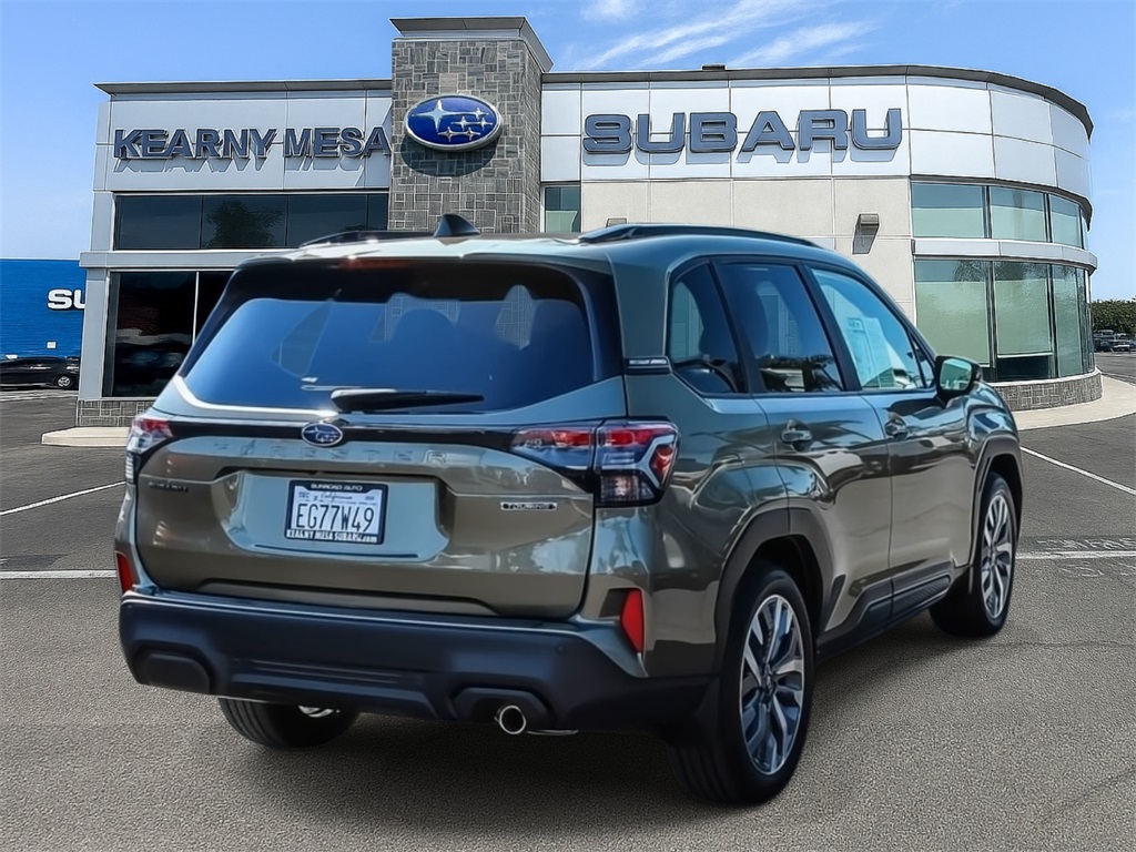 2025 Subaru Forester Touring photo 6