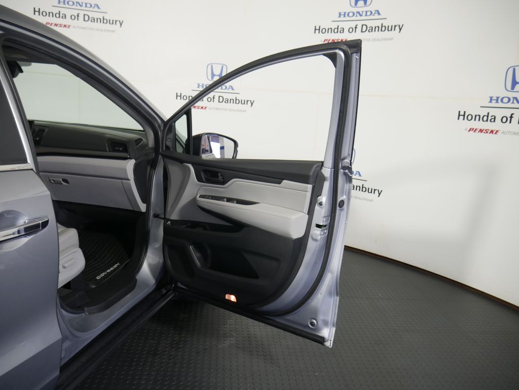 2023 Honda Odyssey EX-L photo 6