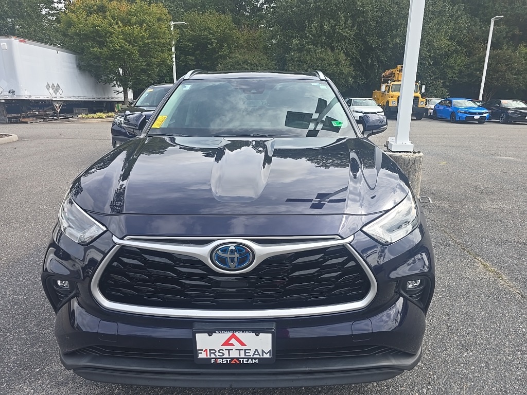2021 Toyota Highlander Hybrid XLE photo 2