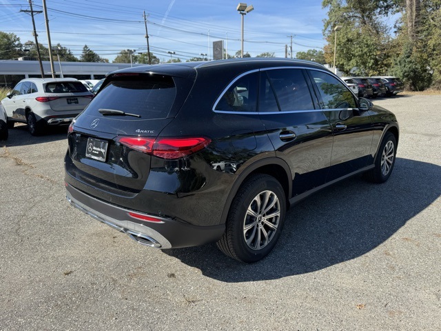 2026 Mercedes Benz GLC 300 4MATIC photo 3