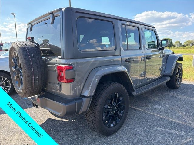 2022 Jeep Wrangler Unlimited Sahara 4xe photo 4