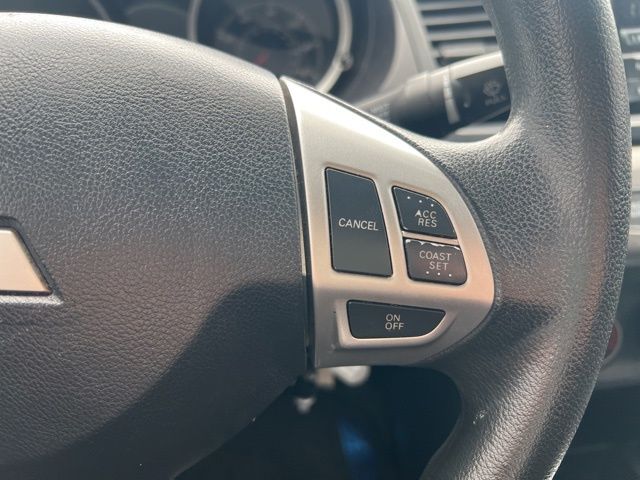 2014 Mitsubishi Lancer ES photo 14