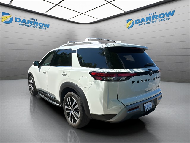 2023 Nissan Pathfinder Platinum photo 3