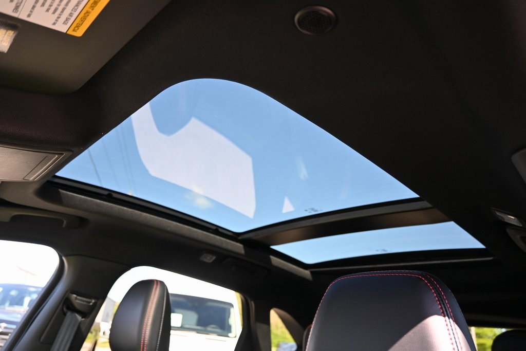 2024 Ford Escape ST-Line photo 18