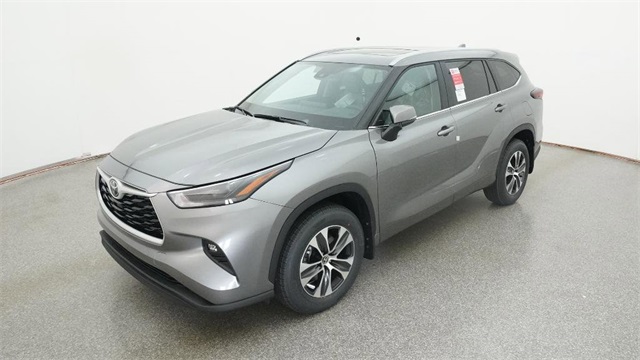 2026 Toyota Highlander XLE's photo