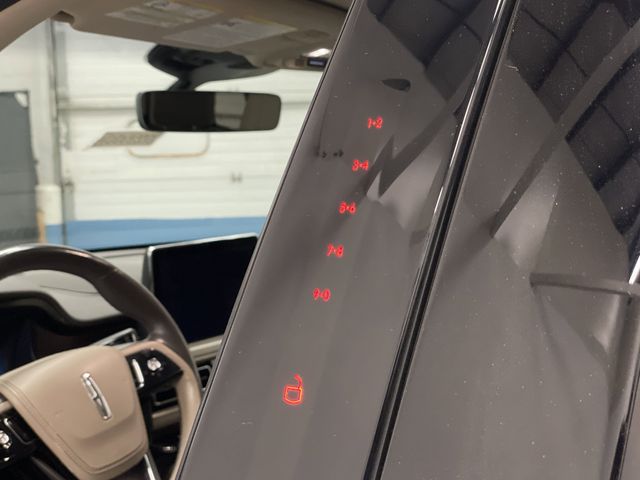 2021 Lincoln Aviator Reserve photo 38