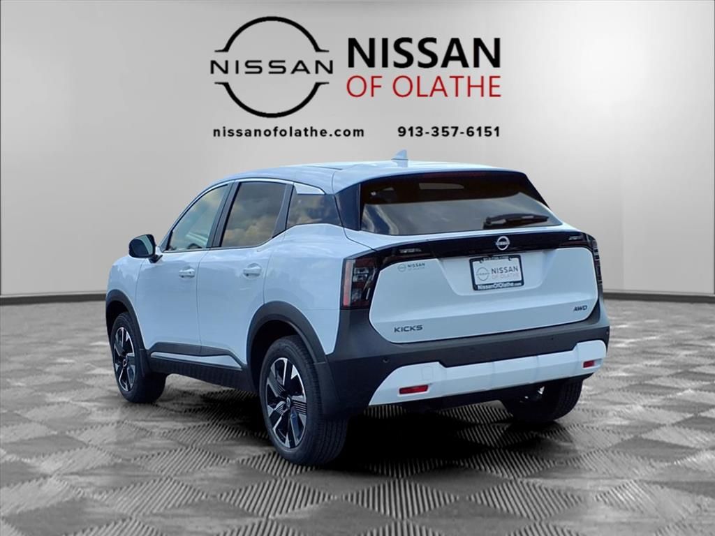 2025 Nissan Kicks SV photo 3