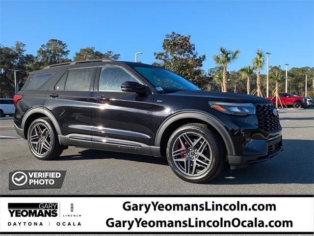 2026 Ford Explorer ST-LINE's photo