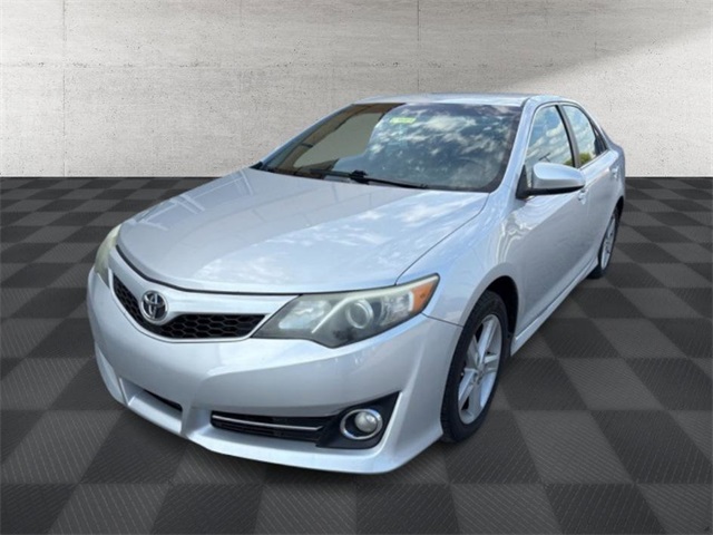 2012 Toyota Camry XLE photo 3