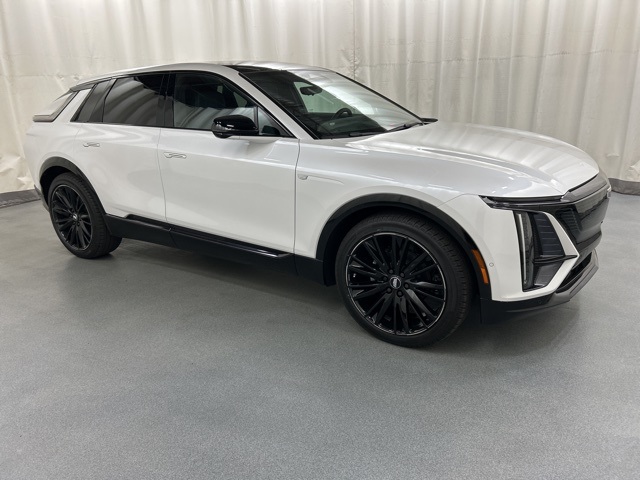 2025 Cadillac LYRIQ Sport 3's photo