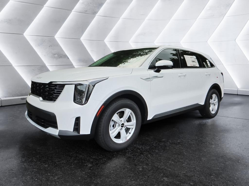 2025 Kia Sorento LX's photo