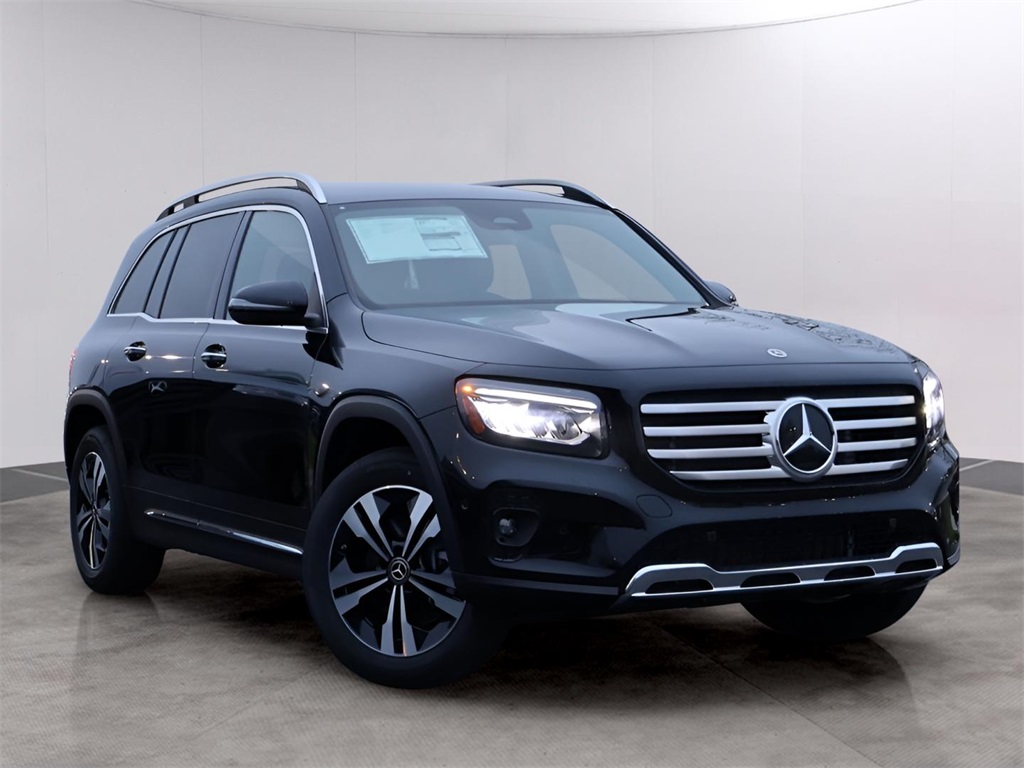 2025 Mercedes-Benz GLB Base's photo