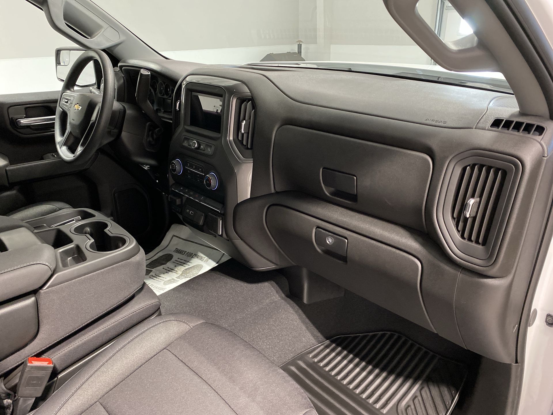 2025 Chevrolet Silverado 1500 Custom photo 26