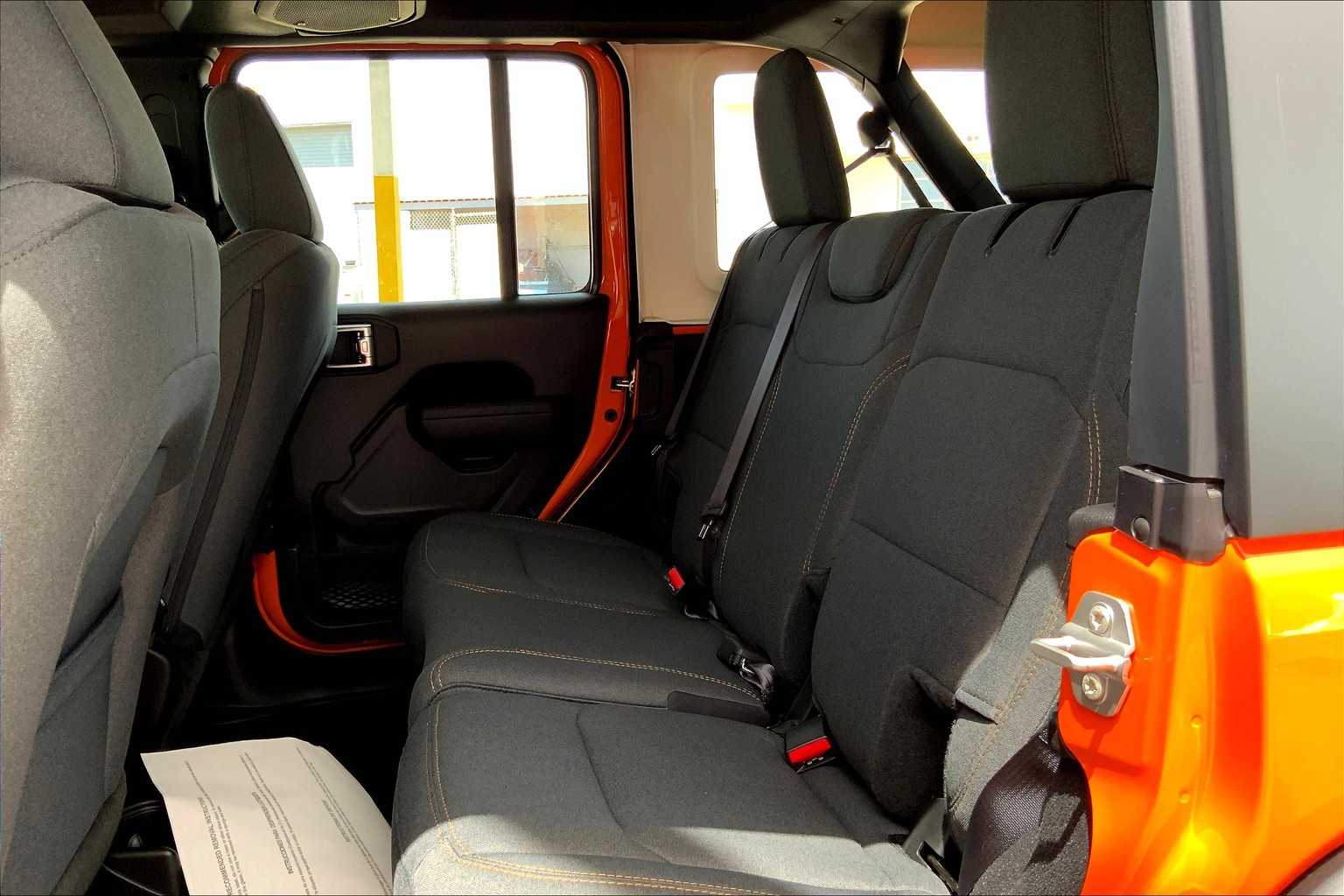 2025 Jeep Wrangler Sport S photo 16