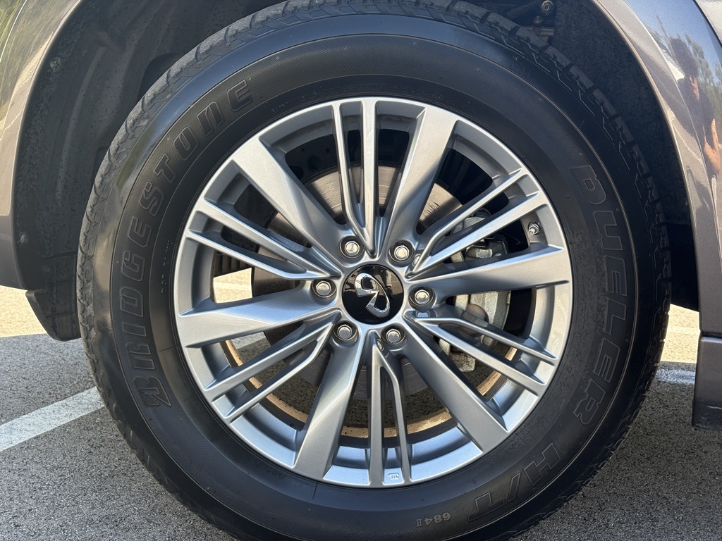 2024 Infiniti QX80 Luxe photo 6