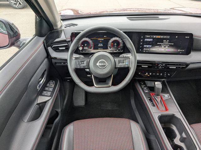 2025 Nissan Kicks SR photo 14