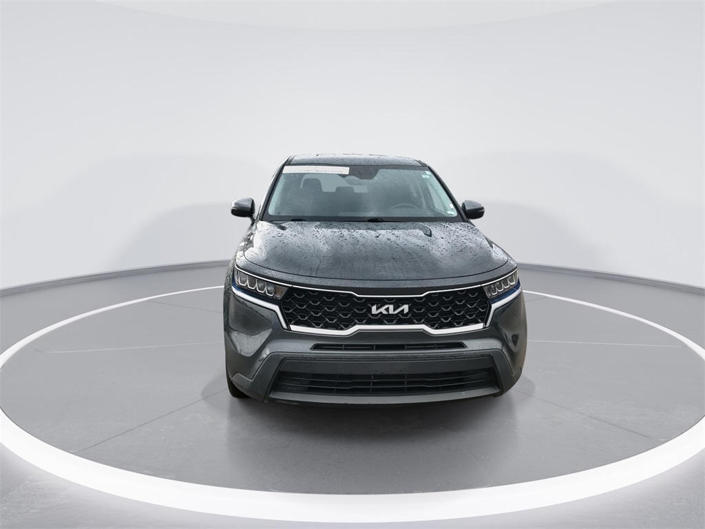 2023 Kia Sorento LX photo 2