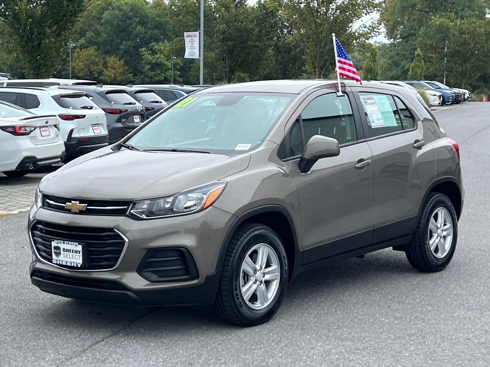 2021 Chevrolet Trax LS photo 2