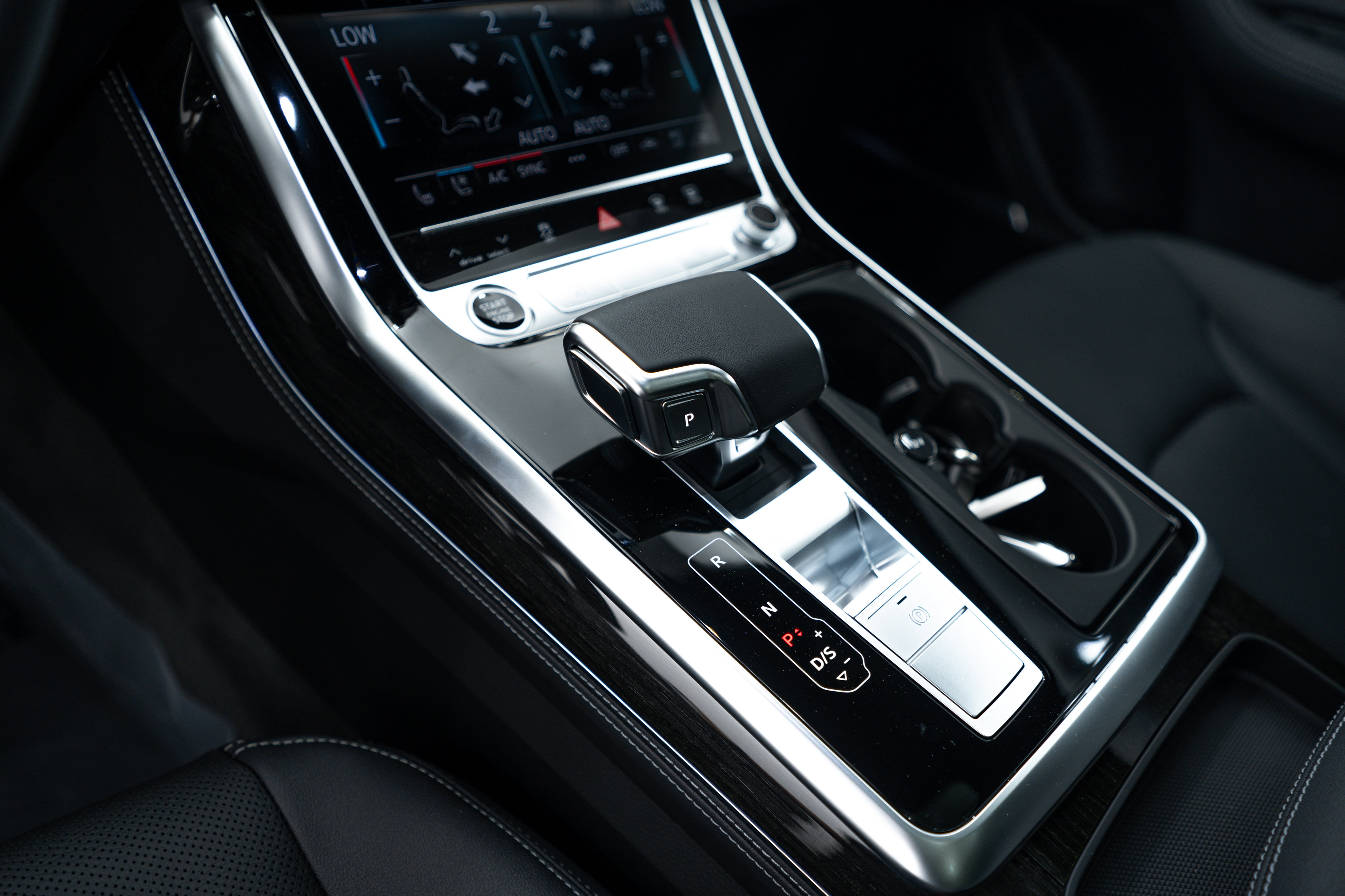 2025 Audi Q8 Premium Plus photo 9