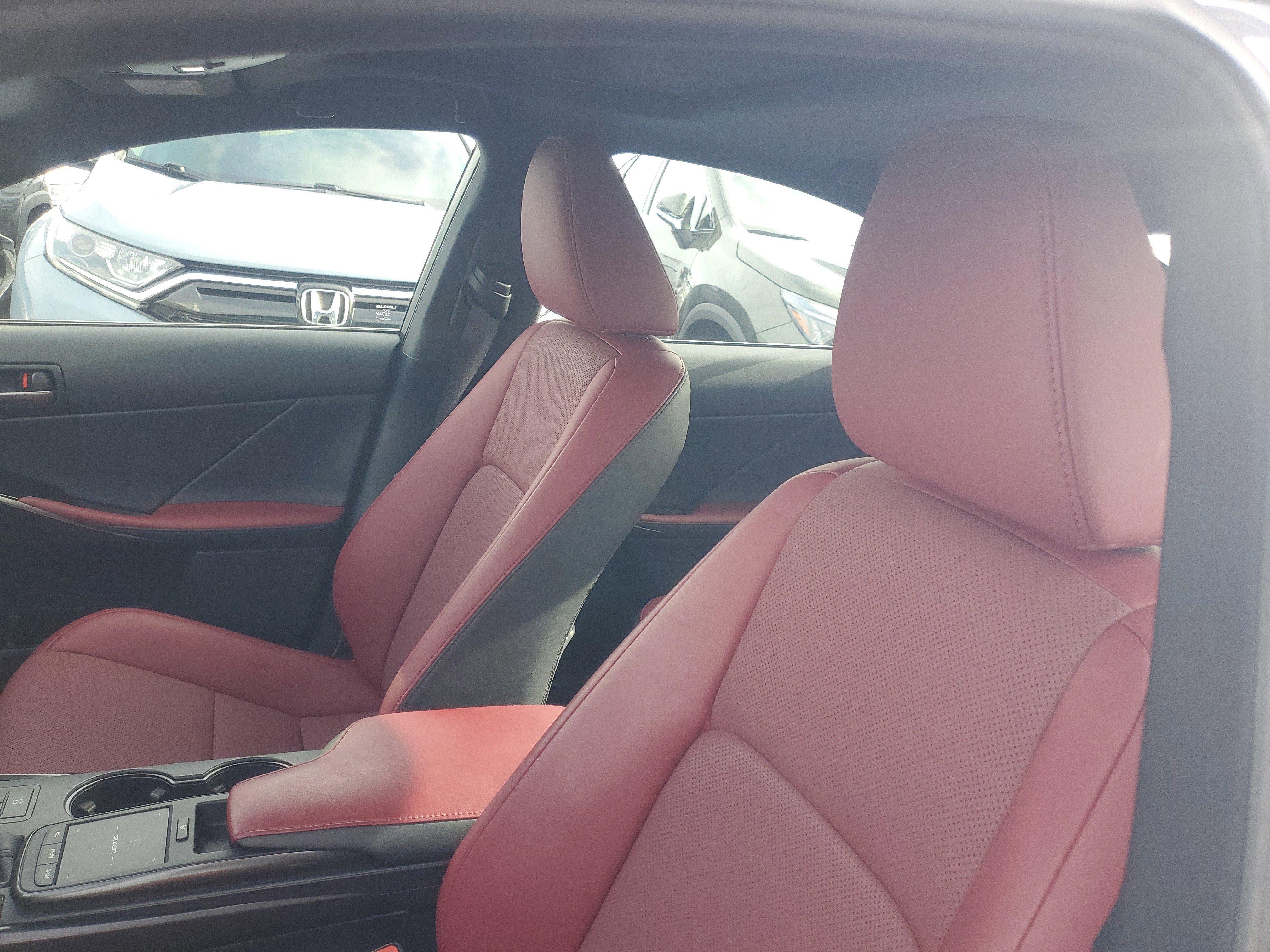 2024 Lexus IS 300 photo 18