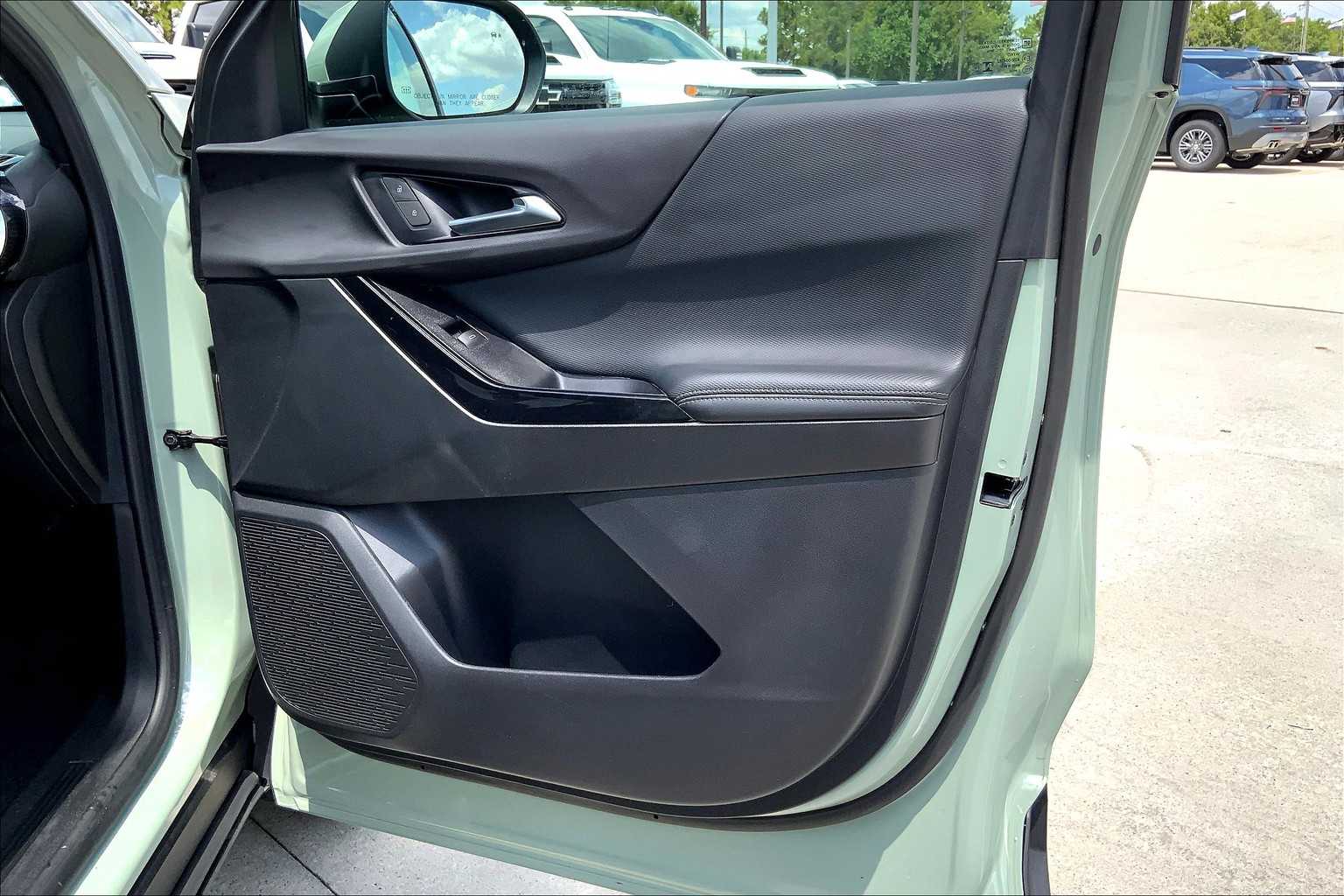 2025 Chevrolet Equinox LT photo 20