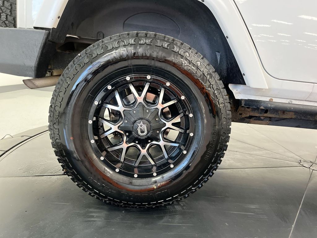 2014 Jeep Wrangler Unlimited Rubicon photo 8