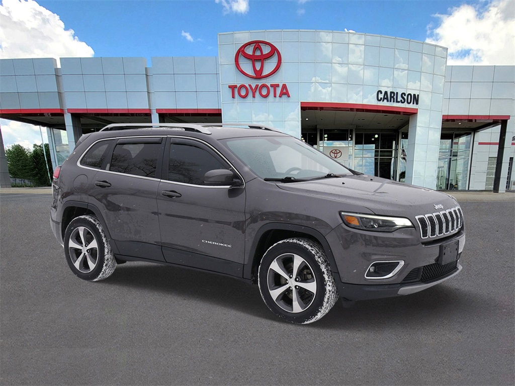Used 2019 Jeep Cherokee Limited with VIN 1C4PJMDX5KD135450 for sale in Minneapolis, Minnesota