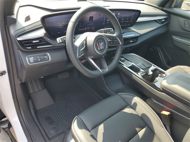 2025 Buick Enclave Sport Touring photo 6