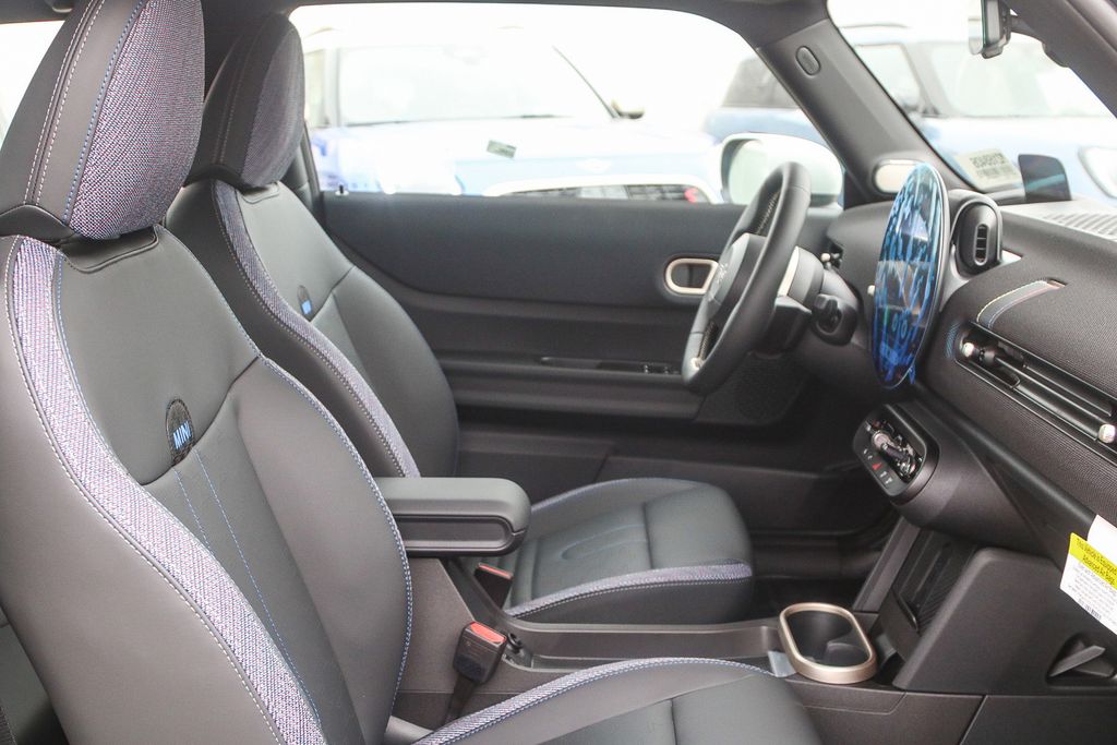 2026 Mini Cooper 2 Door Hardtop Signature photo 14
