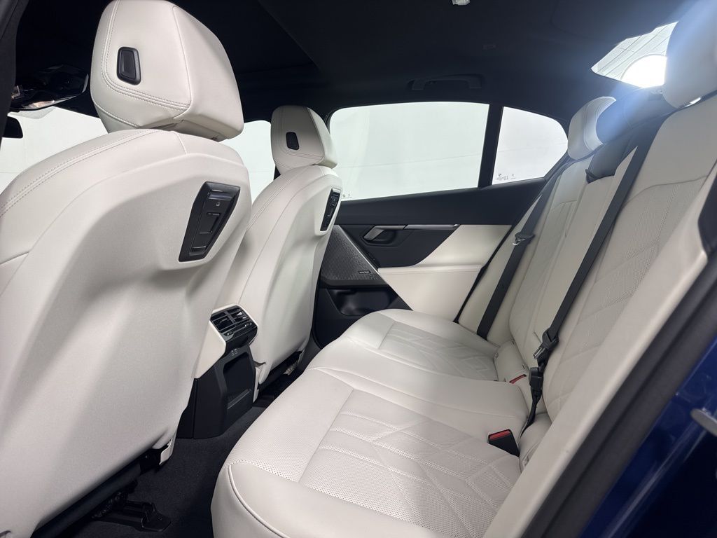 2025 Bmw 540i xDrive photo 10