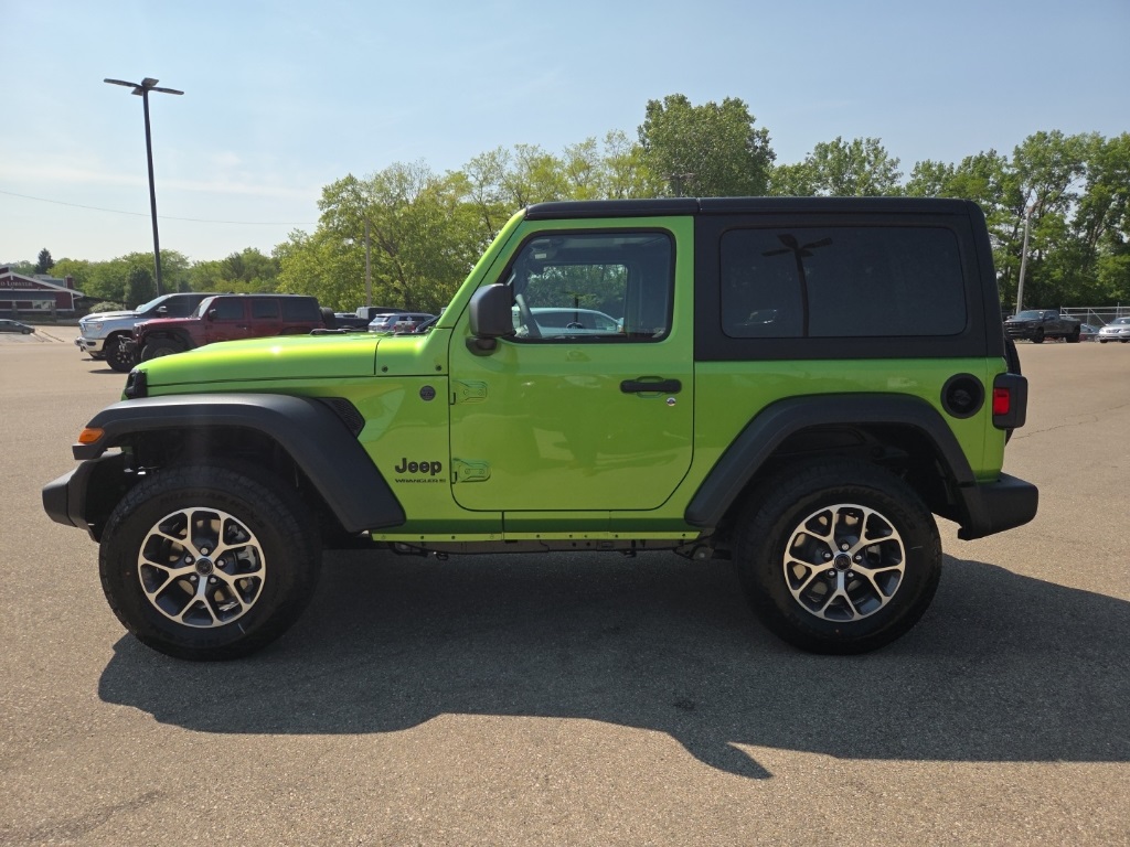 2025 Jeep Wrangler Sport S photo 4