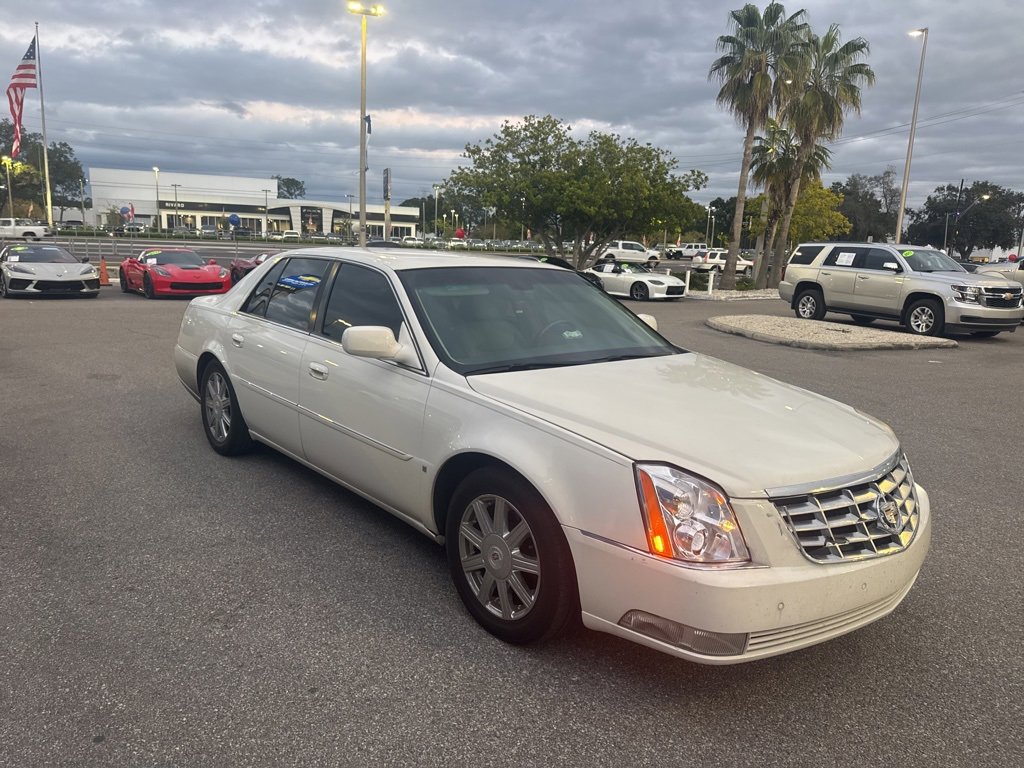 2008 Cadillac DTS 1SD's photo