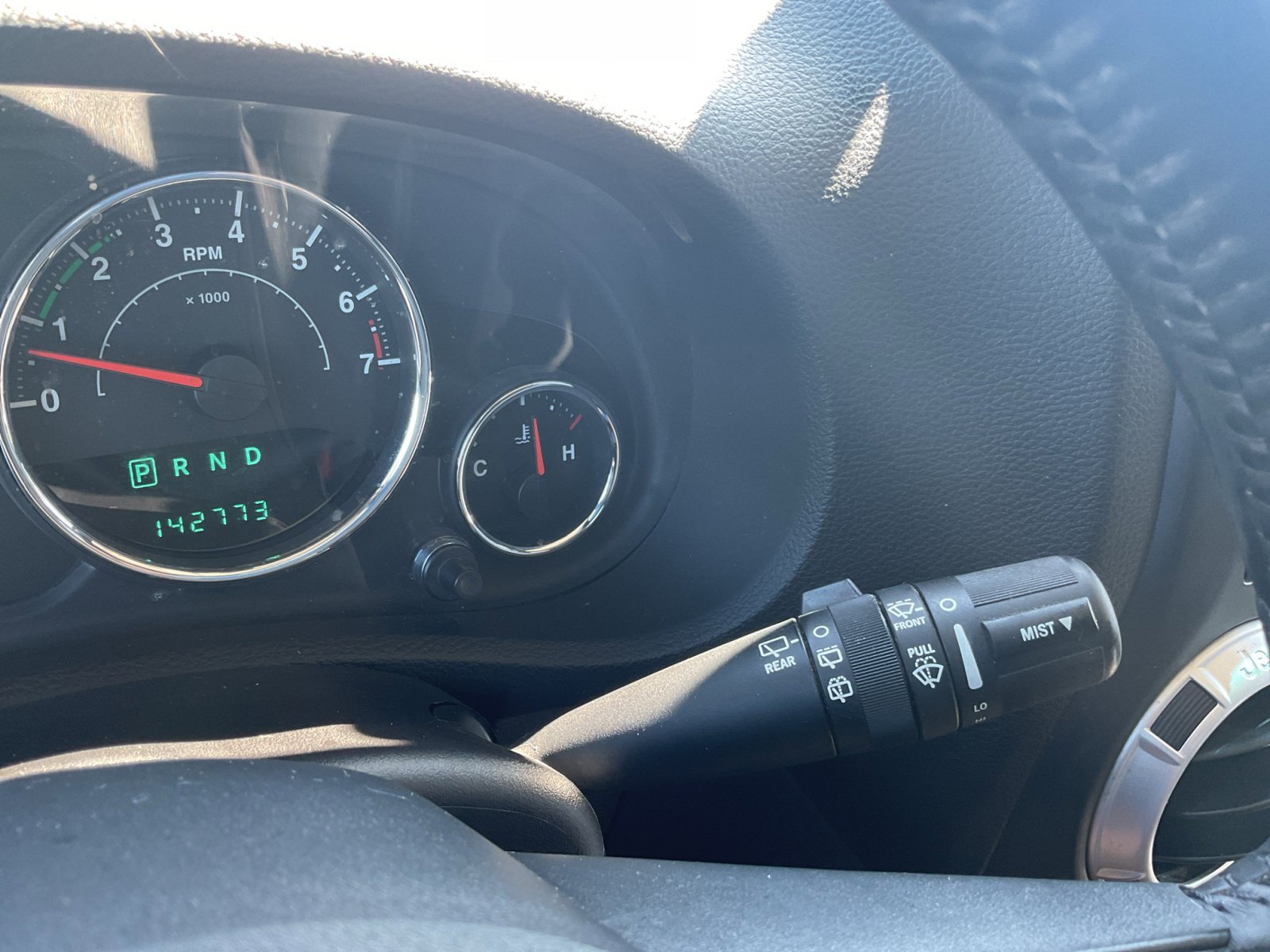 2014 Jeep Wrangler Unlimited Sahara photo 21