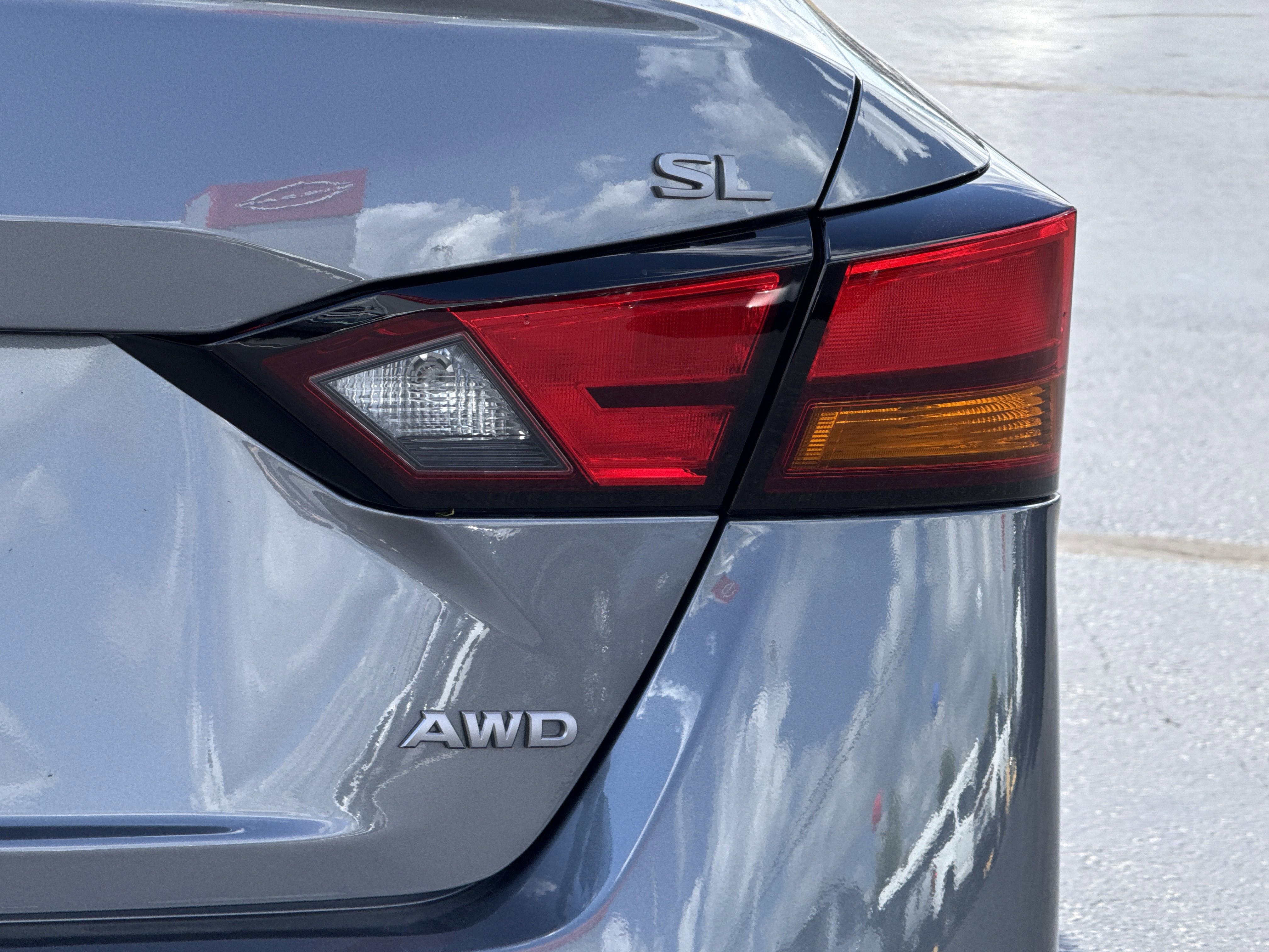 2025 Nissan Altima 2.5 SL photo 8